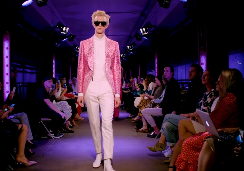 Tom Ford Spring Summer 2020. Pink leopard print blazer, white shirt and white pants, womenswear, menswear.