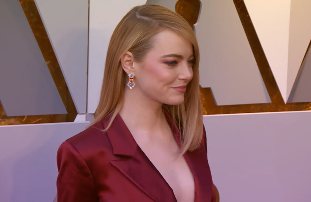 Ultimate Style with The Alluring Emma Stone, the actress simply was chic at the 2018 Academy Awards.