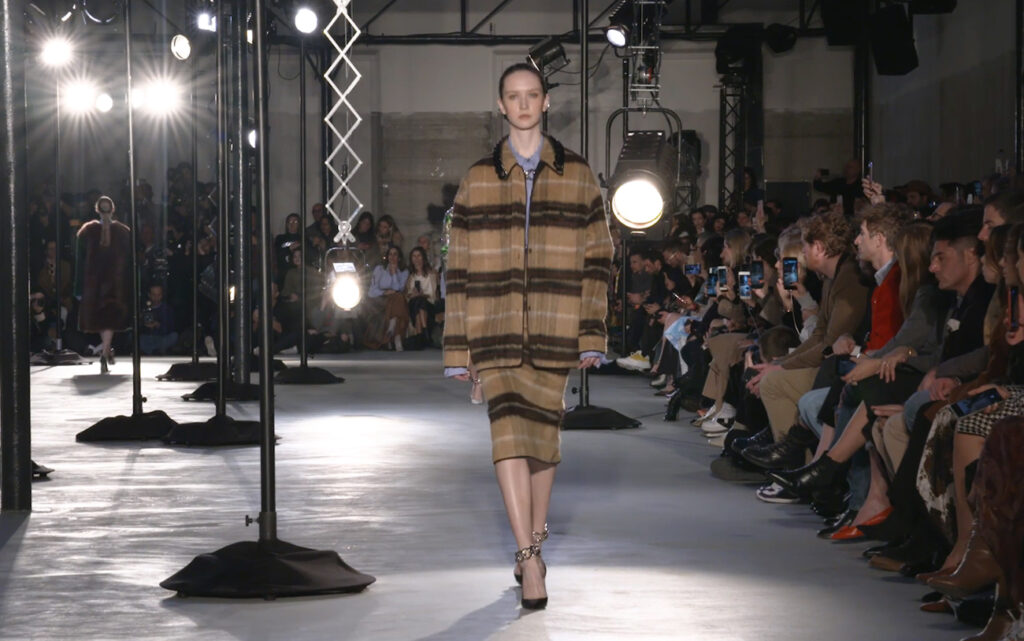 Stunning Woolen outfit. Chic Winter Looks by Alessandro Dell'Acqua and N21 Fall Winter 2020