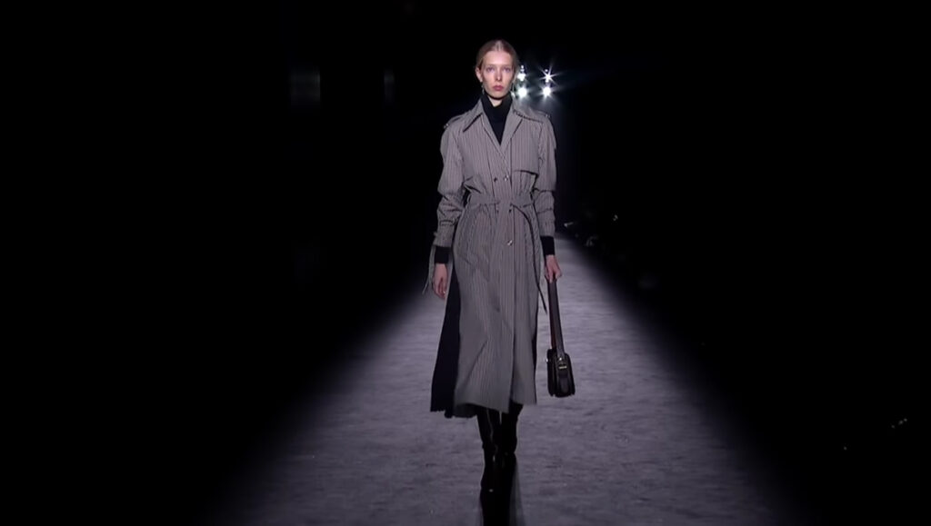 Winter trench coat for women. Harmony and Beauty from Barcelona with Naulover Fall Winter 2020/ 2021