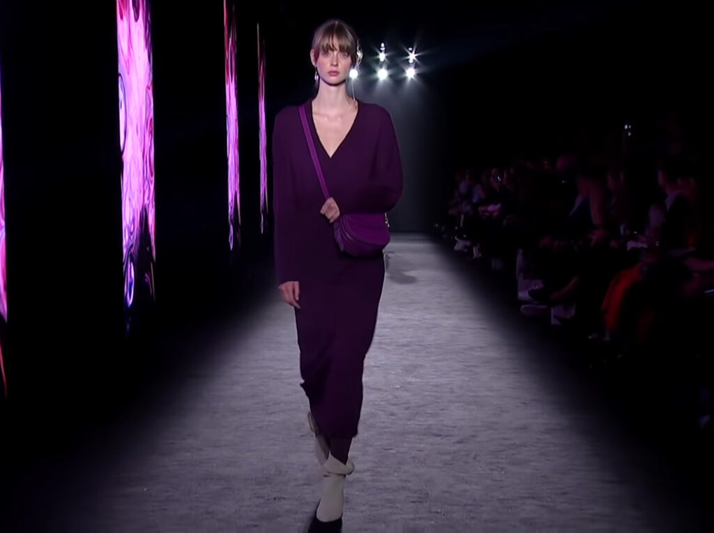 All purple winter dress. Harmony and Beauty from Barcelona with Naulover Fall Winter 2020/ 2021